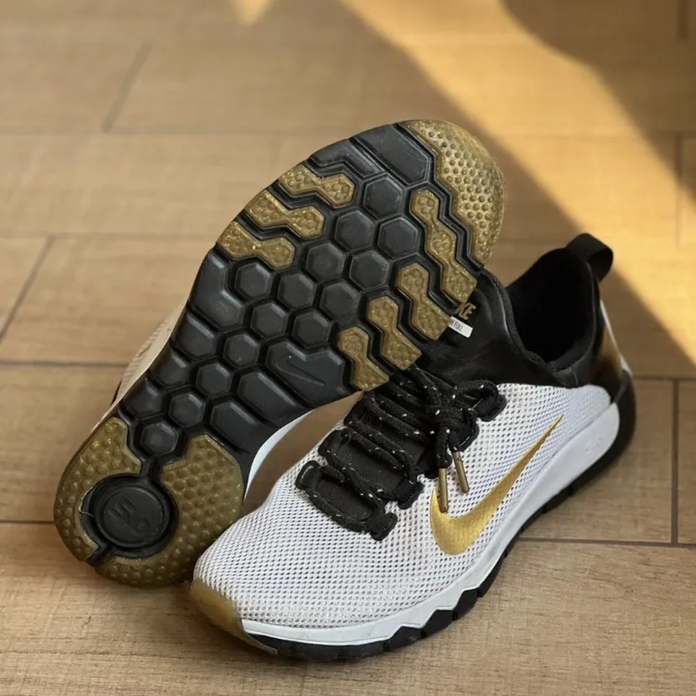 Nike Men's White and Gold Athletic Shoes free run paid in full 5.0